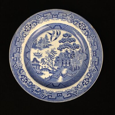 Фарфоровая тарелка STAFFORDSHIRE